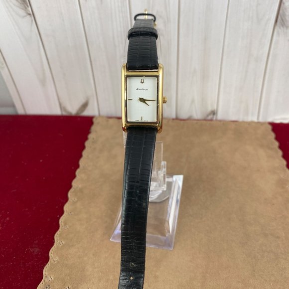 Vintage Bulova Accutron Swiss Quartz Watch - Picture 2 of 8